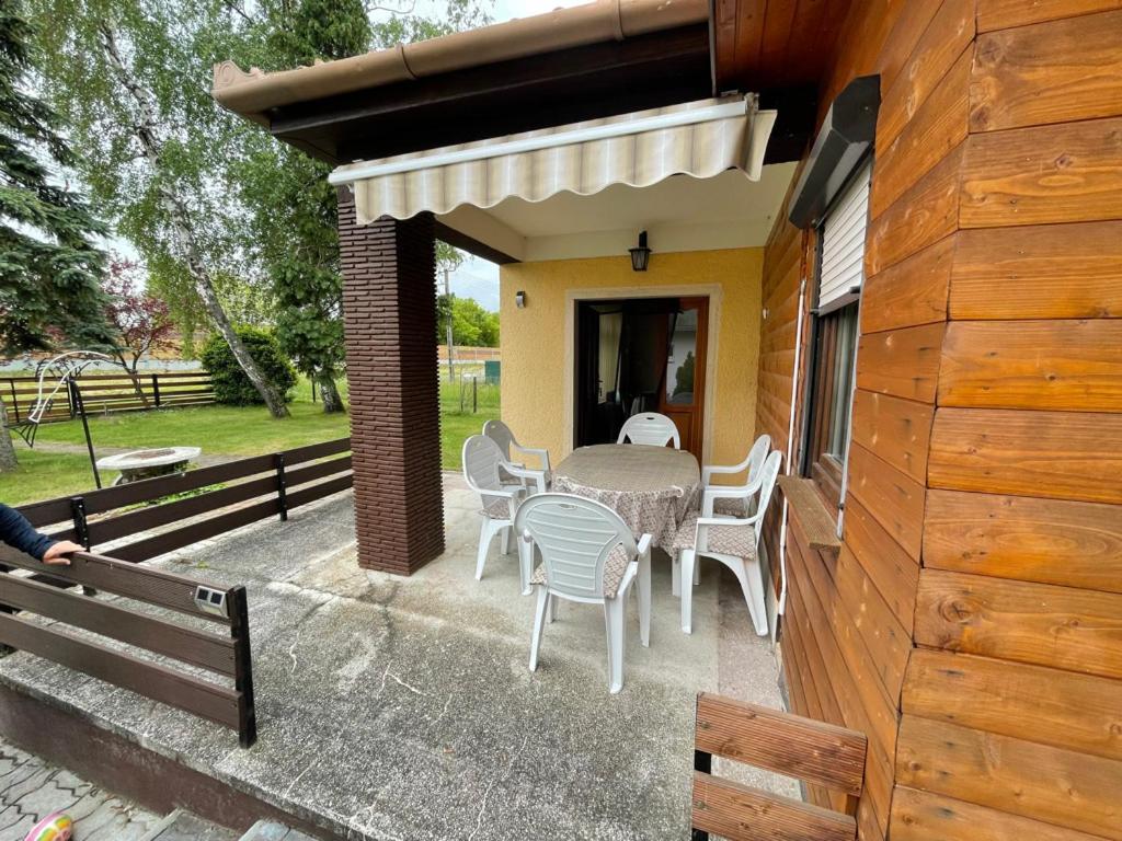 Villa Agnes Nyaralohaz Balatonmáriafürdő Exterior foto